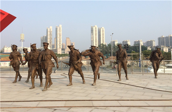 廣場(chǎng)紅軍雕塑.jpg 廣場(chǎng)紅軍雕塑.jpg