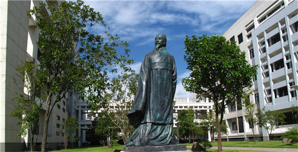 廣場(chǎng)范蠡雕塑.jpg 廣場(chǎng)范蠡雕塑.jpg