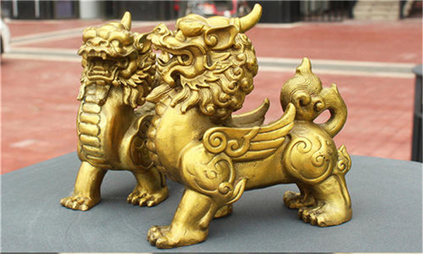 招財(cái)銅貔貅雕塑.jpg