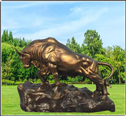 上山牛雕塑 上山牛雕塑