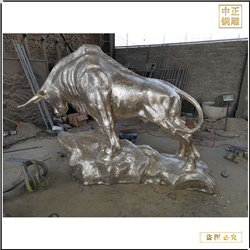 供應(yīng)銅雕開荒牛雕塑 供應(yīng)銅雕開荒牛雕塑